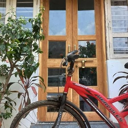 Swanky Sojourns Homestay Kolhapur Εξωτερικό φωτογραφία